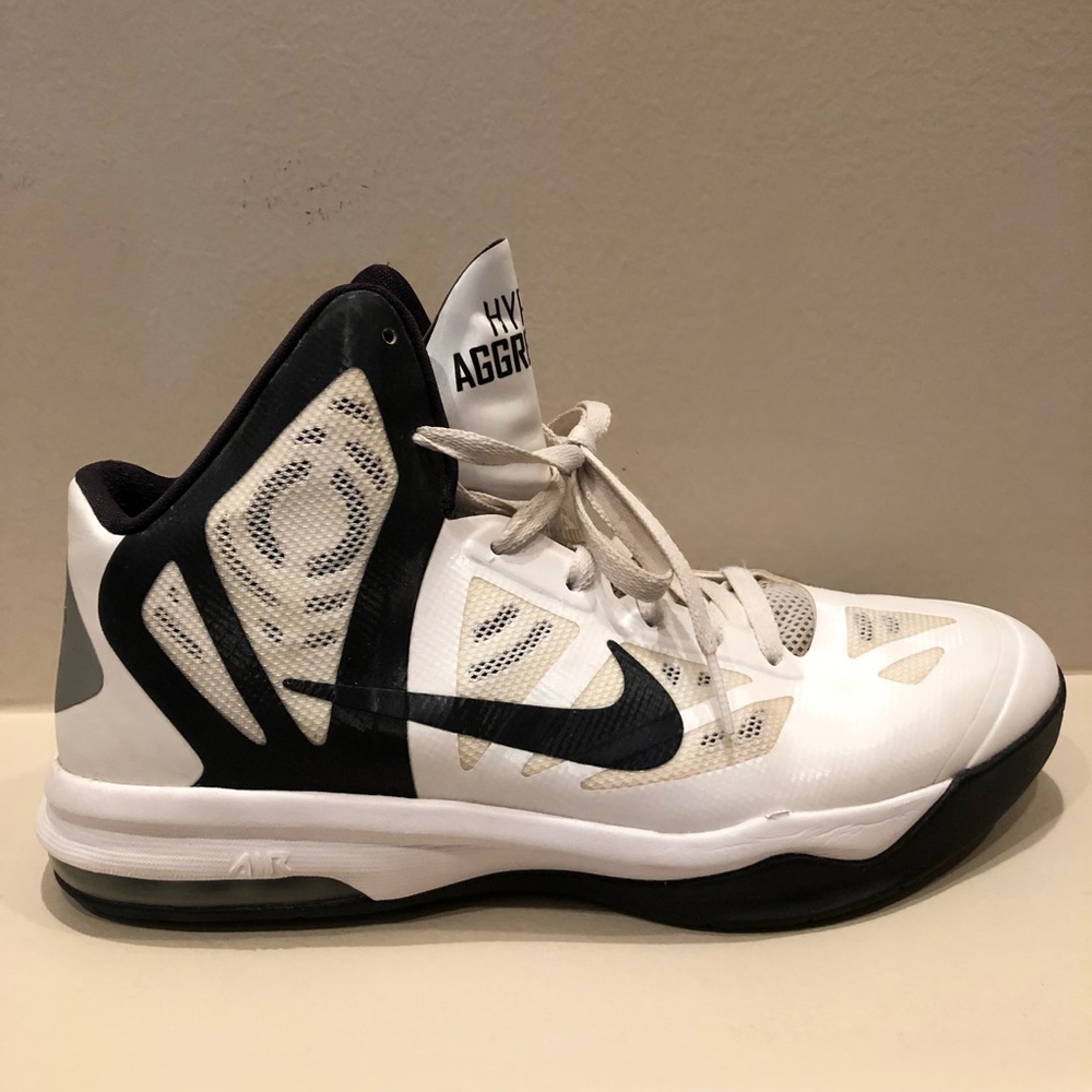 Nike Hyper Aggressor Basketball Shoes